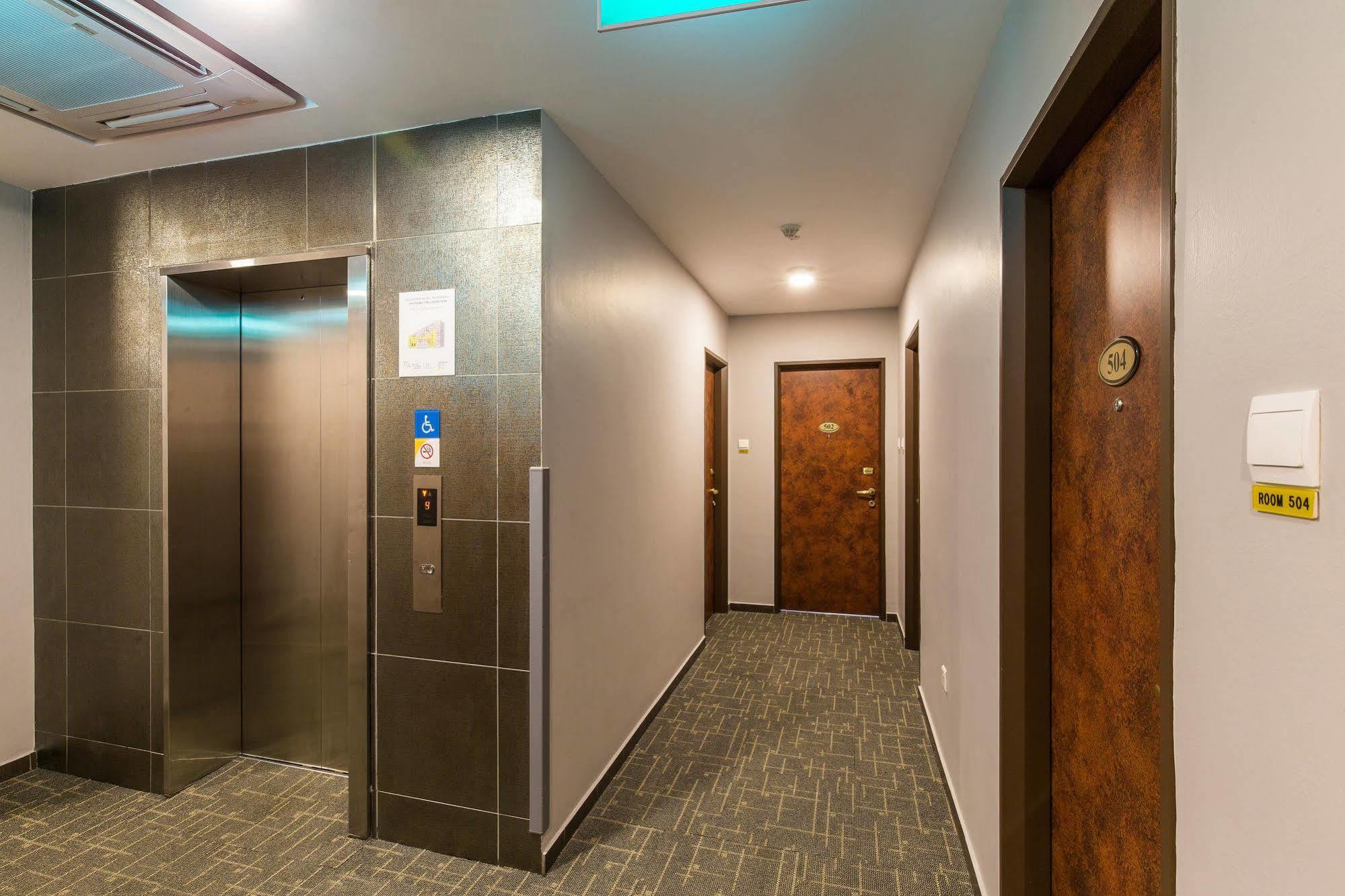 Ibis Budget Singapore West Coast Buitenkant foto